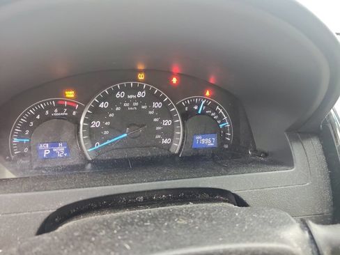 Used 2014 Toyota Camry LE FWD image 8