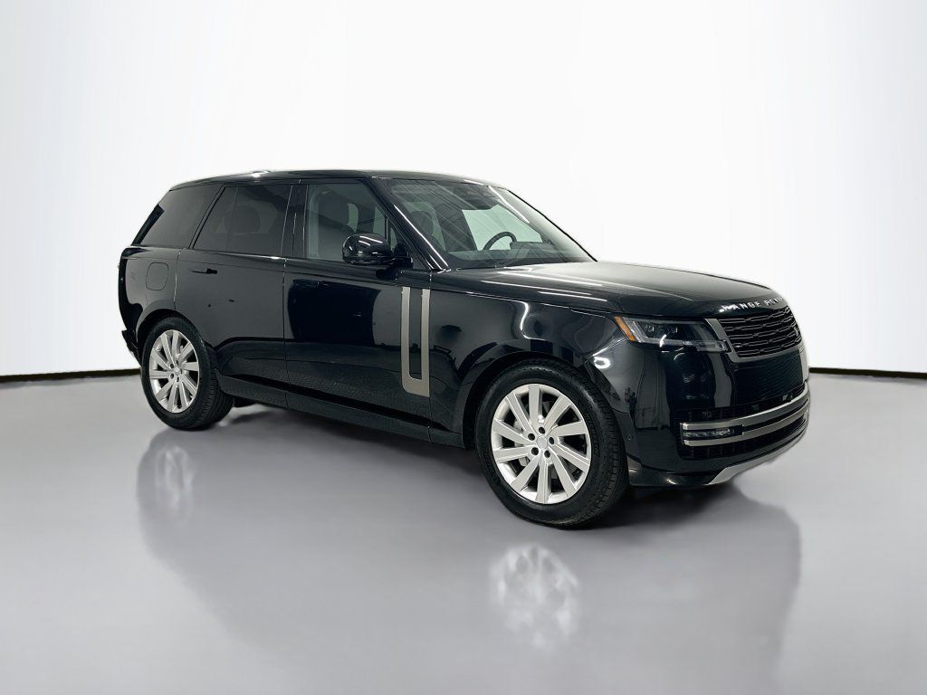 Used 2024 Land Rover Range Rover SE AWD/4WD image 7
