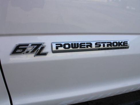 Used 2019 Ford F250 Lariat w/ Lariat Ultimate Package image 11