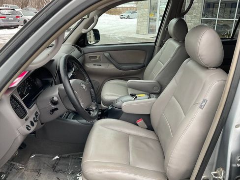 Used 2007 Toyota Sequoia SR5 image 13