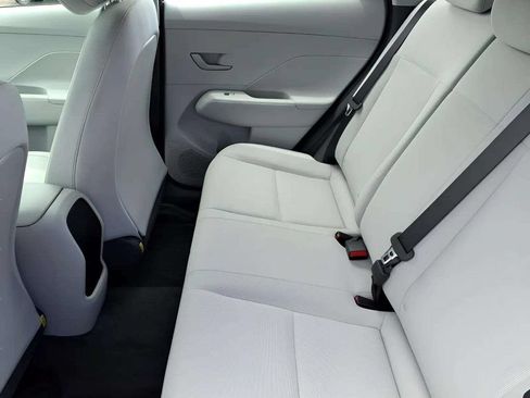 Used 2026 Hyundai Kona SE FWD image 9