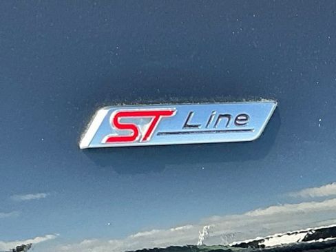 Used 2025 Ford Escape ST-Line FWD image 10