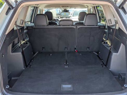 Certified 2025 Volkswagen Atlas SE AWD/4WD image 18