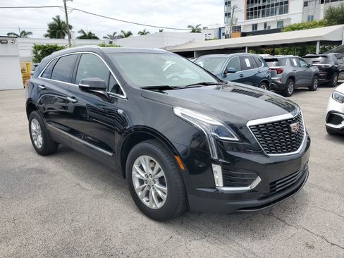 Used 2023 Cadillac XT5 Luxury FWD image 2