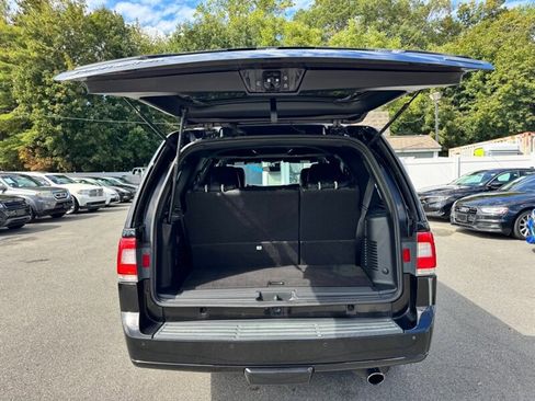 Used 2016 Lincoln Navigator Reserve image 35