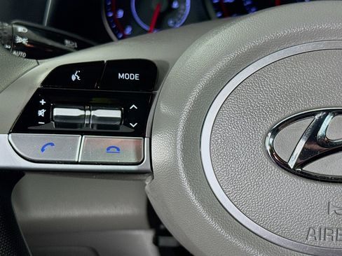 Used 2023 Hyundai Elantra SEL w/ Preferred Accessory Package FWD image 13