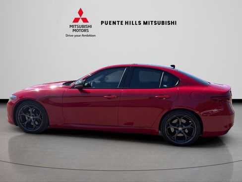 Used 2023 Alfa Romeo Giulia Estrema RWD image 8