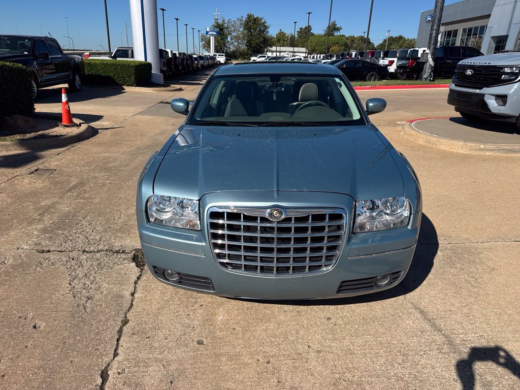 Used 2008 Chrysler 300 Touring RWD image 2