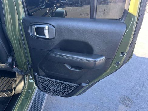 Used 2021 Jeep Wrangler Unlimited Sahara AWD/4WD image 26