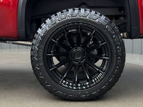 Used 2026 GMC Sierra 1500 AT4X w/ LPO, Black Badging Package AWD/4WD image 12