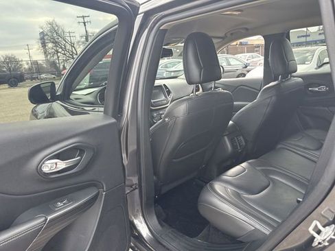 Used 2015 Jeep Cherokee Limited image 14