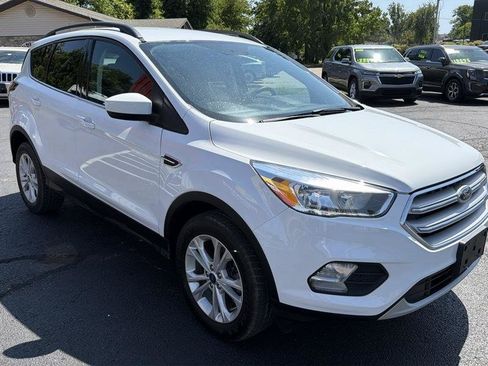 Used 2018 Ford Escape SE AWD/4WD image 3