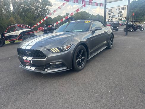 Used 2015 Ford Mustang Convertible RWD image 42