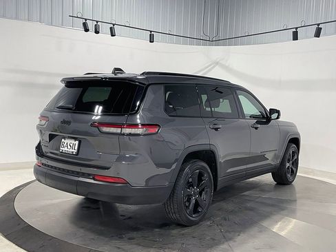 Used 2023 Jeep Grand Cherokee L Laredo AWD/4WD image 11
