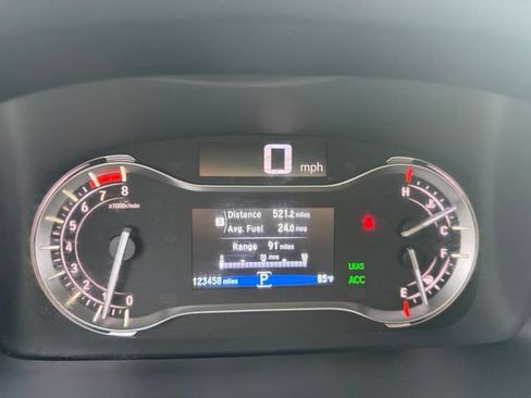 Used 2017 Honda Pilot Touring image 32