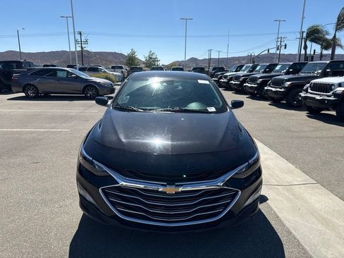 Used 2023 Chevrolet Malibu LT FWD image 3