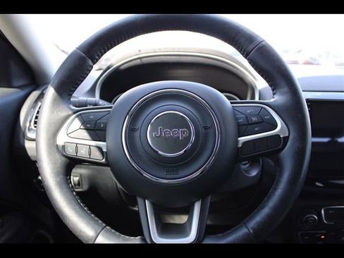 Used 2019 Jeep Compass Latitude FWD image 27