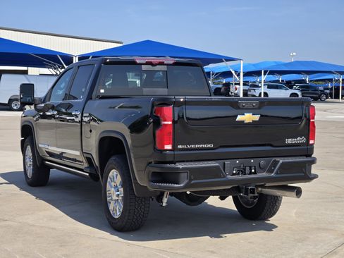 New 2025 Chevrolet Silverado 2500 High Country w/ High Country Premium Package image 3