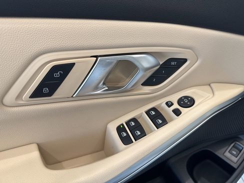 New 2026 BMW 330i xDrive Sedan w/ Convenience Package image 38