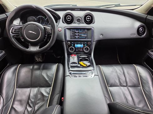 Used 2014 Jaguar XJ AWD image 24