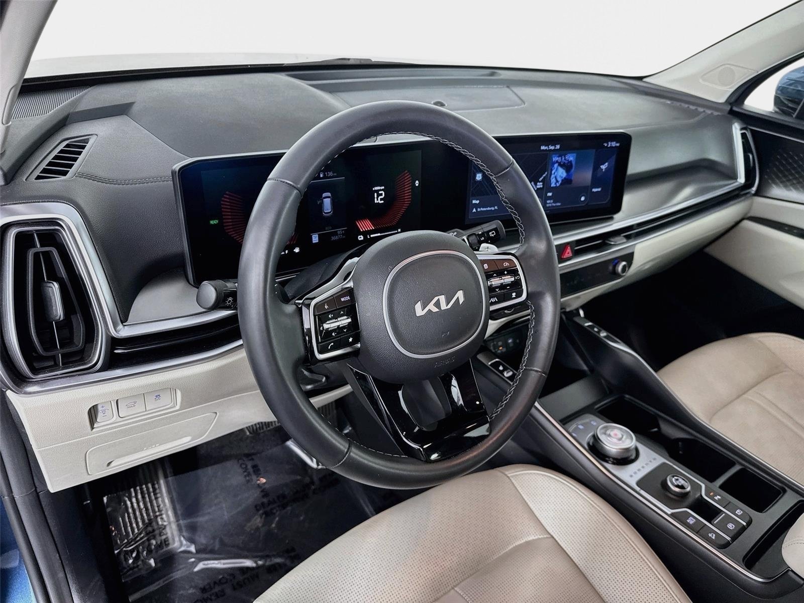 Used 2025 Kia Sorento EX FWD image 10