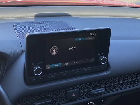 Used 2025 Honda HR-V Sport image 8