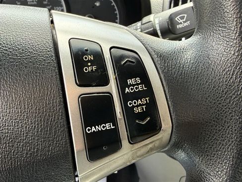 Used 2010 Hyundai Elantra GLS FWD image 14