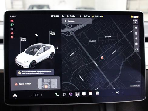 Used 2022 Tesla Model Y Performance AWD/4WD image 24