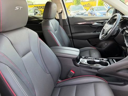 Used 2023 Buick Envision Essence w/ Sport Touring Package AWD/4WD image 25