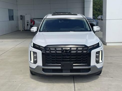 Used 2024 Hyundai Palisade Limited FWD image 3