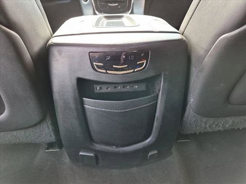 Used 2018 Cadillac Escalade ESV Premium Luxury AWD/4WD image 18