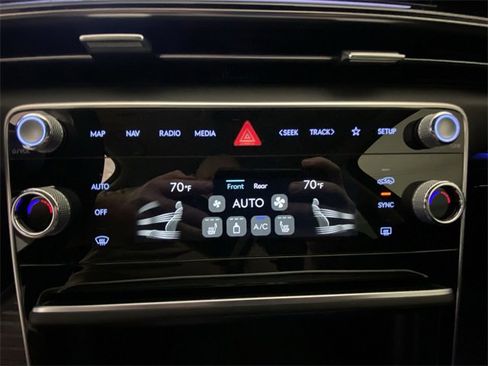 Used 2025 Genesis GV80 2.5T Standard image 19