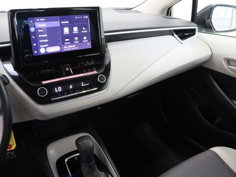 Used 2024 Toyota Corolla LE image 15