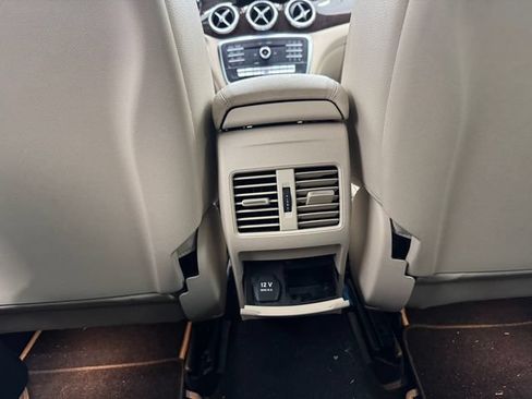 Used 2018 Mercedes-Benz CLA 250 image 38