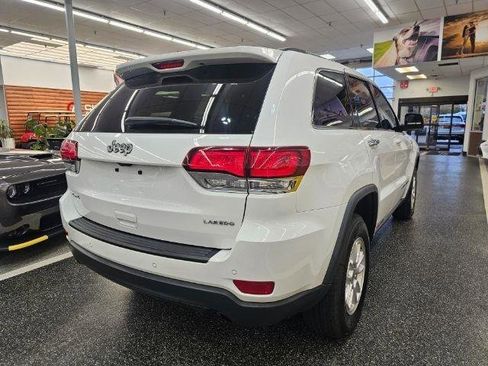 Used 2020 Jeep Grand Cherokee Laredo AWD/4WD image 5