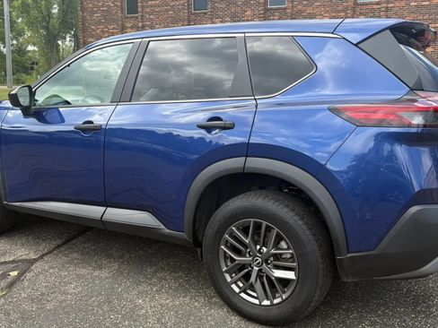 Used 2023 Nissan Rogue S AWD/4WD image 6