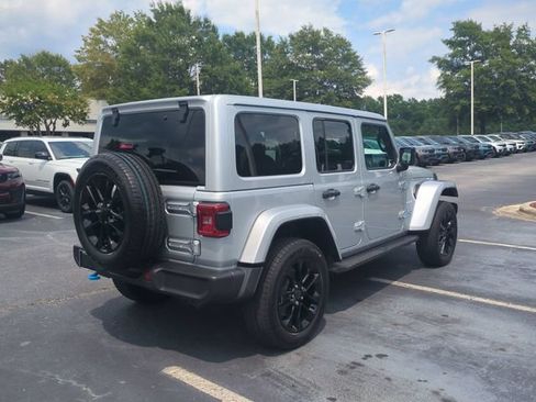 Used 2024 Jeep Wrangler Unlimited Sahara w/ Dual Top Group AWD/4WD image 5