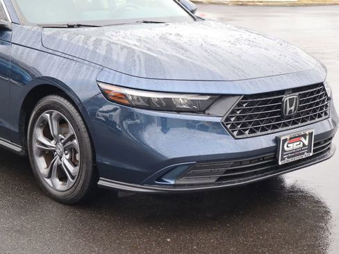 Used 2023 Honda Accord EX image 2