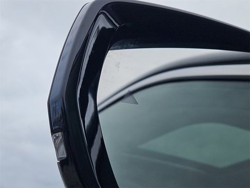 Used 2023 Jeep Grand Cherokee 4WD 4xe image 27