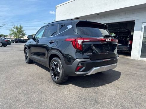 Used 2024 Kia Seltos EX AWD/4WD image 4