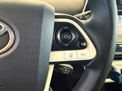 Used 2017 Toyota Prius Two FWD image 15