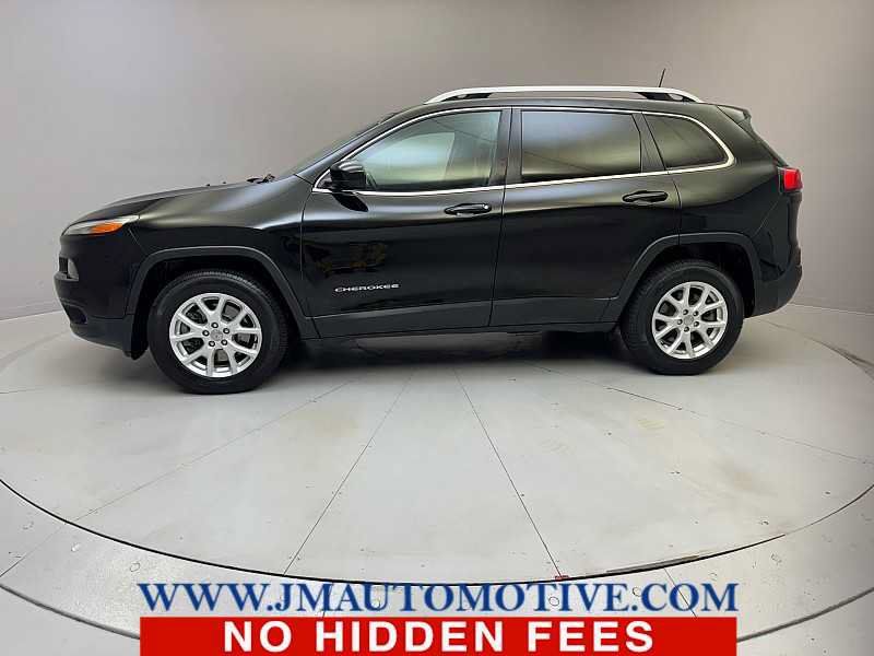 Used 2018 Jeep Cherokee Latitude Plus AWD/4WD image 2