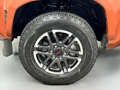 Used 2025 Toyota Tacoma TRD Sport AWD/4WD image 26
