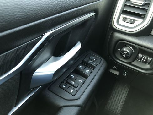 New 2026 RAM 1500 4x4 Crew Cab image 12