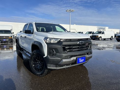 Certified 2024 Chevrolet Colorado Trail Boss w/ Technology Package image 2