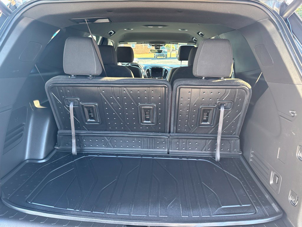Used 2023 Chevrolet Traverse LT FWD image 13