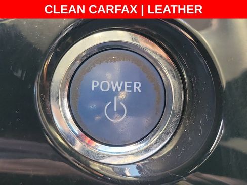 Used 2021 Toyota Prius XLE FWD image 31