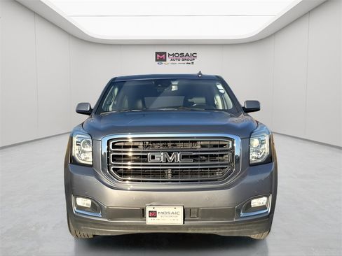 Used 2019 GMC Yukon SLT image 2