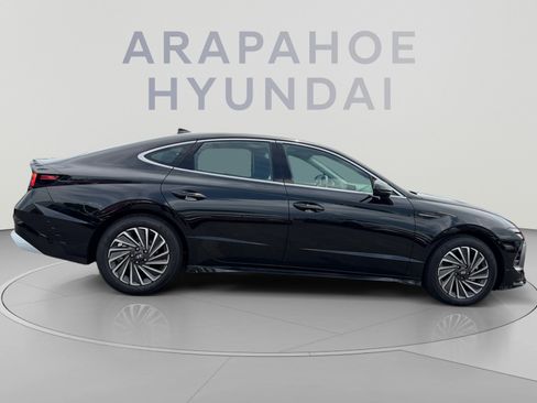 Used 2025 Hyundai Sonata SEL FWD image 6