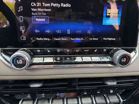 Used 2025 Chevrolet Colorado ZR2 w/ Technology Package image 58